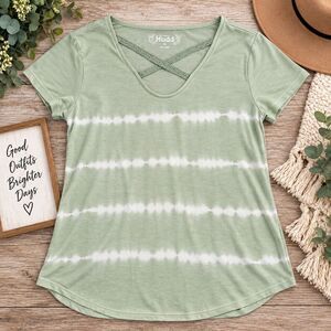 Mudd Women’s Medium Sage Green Tie Dye Criss Cross V Neck Short Sleeve Top